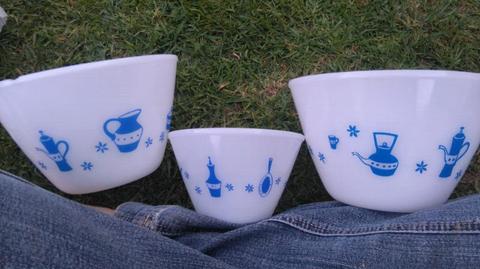 Milkglass with blue pattern