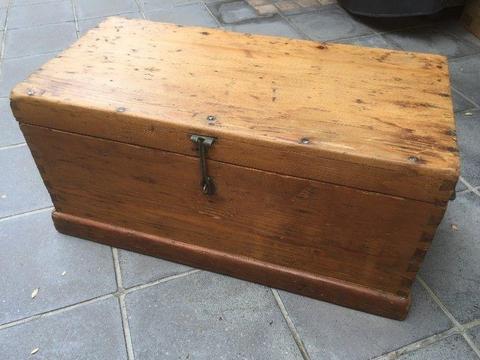 Vintage Woodworking Dovetailed Artisan Tool Chest / trunk