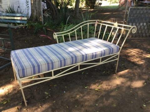Day bed, vintage chaise lounge strong metal bed with new cushion!