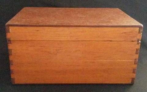 Vintage wooden letter/bric a brac storage box (possible shabby-chic project!)