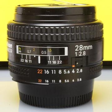Nikon AF 28mm f2.8 D prime lens