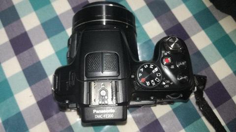 Panasonic FZ 200 digitale Camera