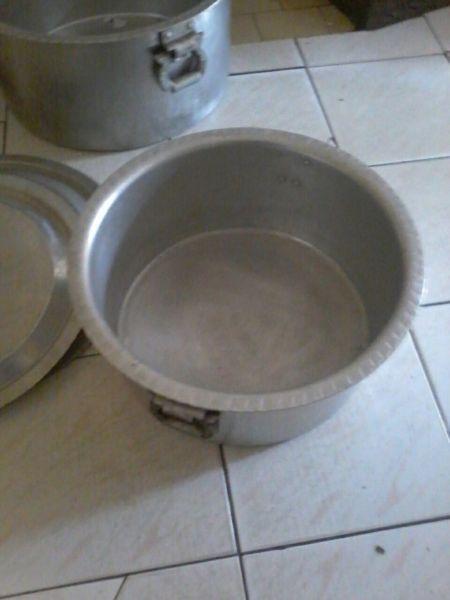 Large catering pots