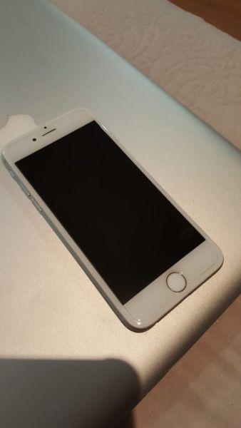 iPhone 6 64gig silver like new