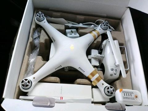DJi Phantom 3 Professional Drone