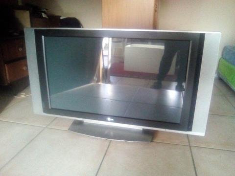42 inch Lg Plasma Tv - Hd - Remote - Bargain !!!!!