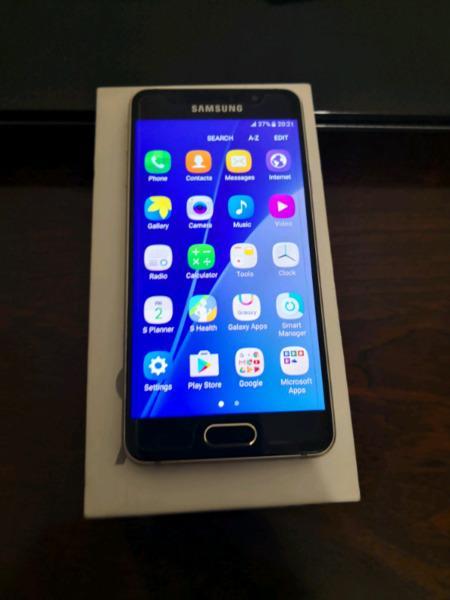 Samsung A3 6 gold for sale