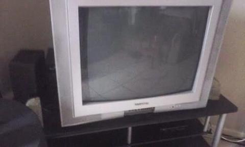54 cm telefunken tv with remote R500