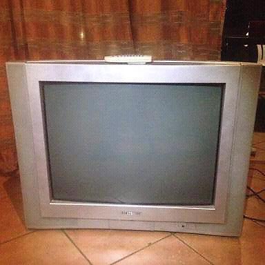 Big 74 cm telefunken tv with remote