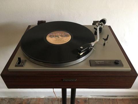 Pioneer Prelude-4000A Turntable