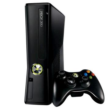 Xbox 360 + 2 Games