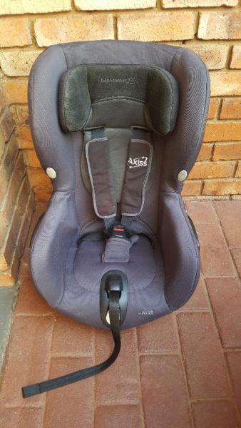 Bebe Confort Axiss Swivel Car Seat (9-18kg)