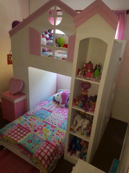 Doll House Bed set