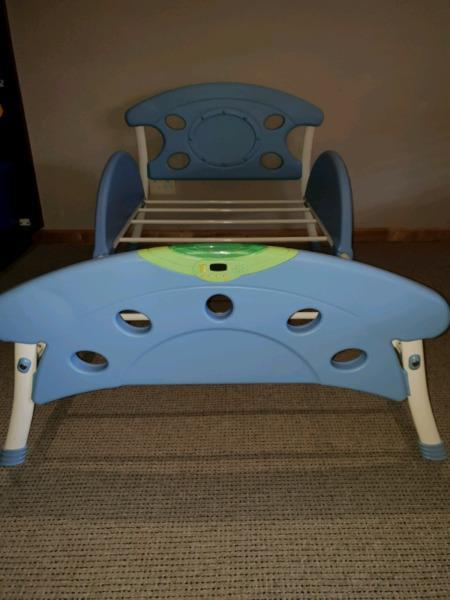 MAMA LOVE TODDLER BED