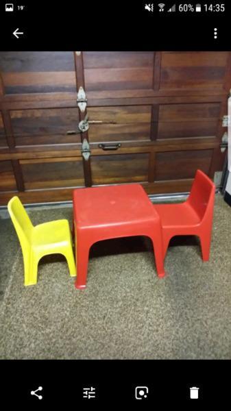 Kids table and chairs