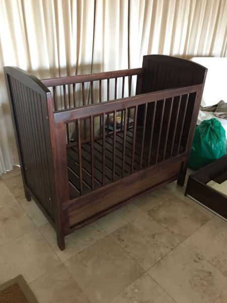 Baby Cot with folding side