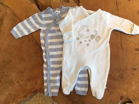 Baby clothes - Age 0 - 3 months