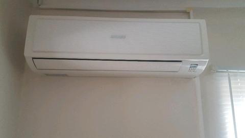Airconditioner for sale