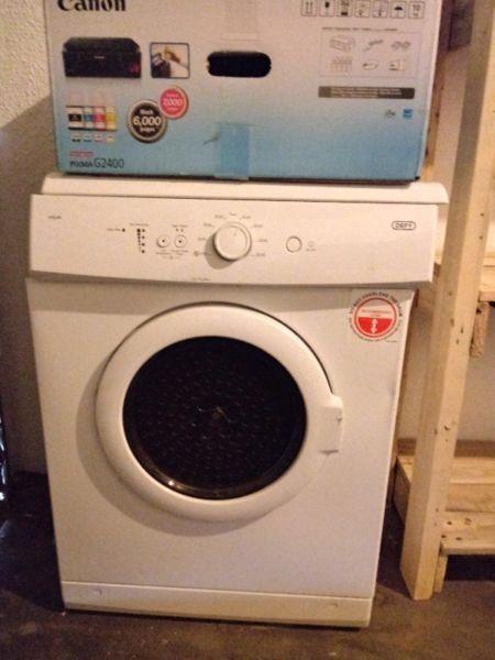 Defy tumbledryer new but slightly damaged