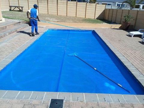 Solar Swimming Pool Cover 500 Micron R90,00 per sqm (3,4,5 mt width)
