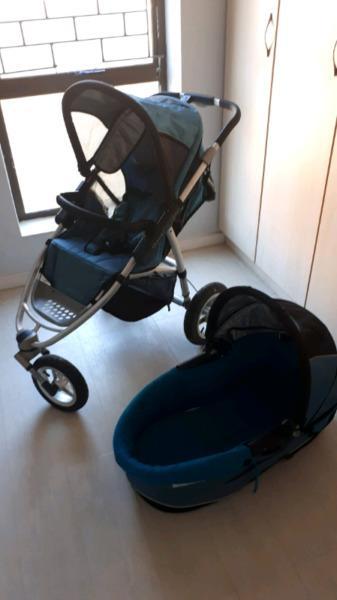 Quinny Speedi and Carry Cot