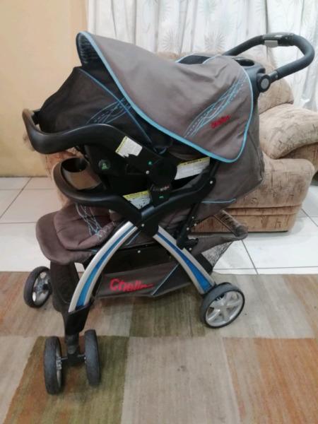 Chelino travel system