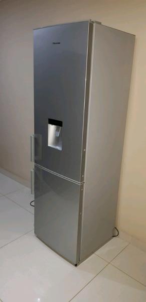 Hisence 300L fridge freezer