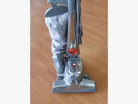 kirby sentria vacuum cleaner and carpet washer in excellent conition up to date services