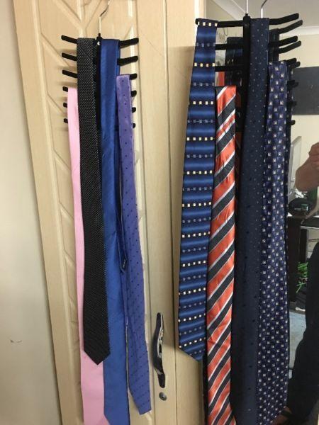 10x Ties & 2x Tie organisers