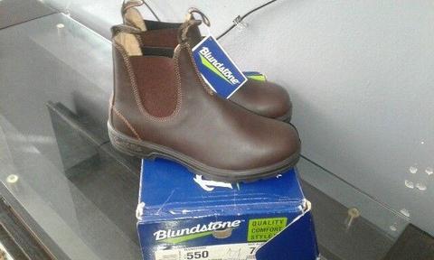 Blundstone 550 genuine leather boots brand new