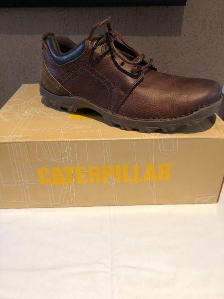 Catterpillar (1 only) size 10, lace up brown