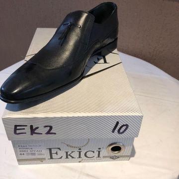 Ekici 'Imported from Turkey' Normally R4000. (1 only) size 8. black slip on