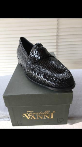 Fratelli Vanni Black (1 Only) size 10 **NO OTHER SIZES