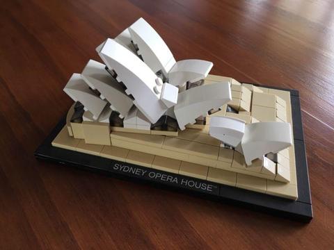 Lego Architecture Sydney Opera House