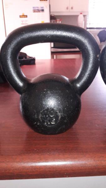 2 x 10kg kettle bell