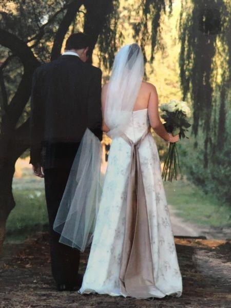 Beautiful PAUL VAN ZYL couture wedding dress for sale
