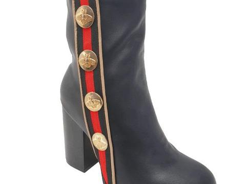 Stunning heeled boots in the style of Gucci