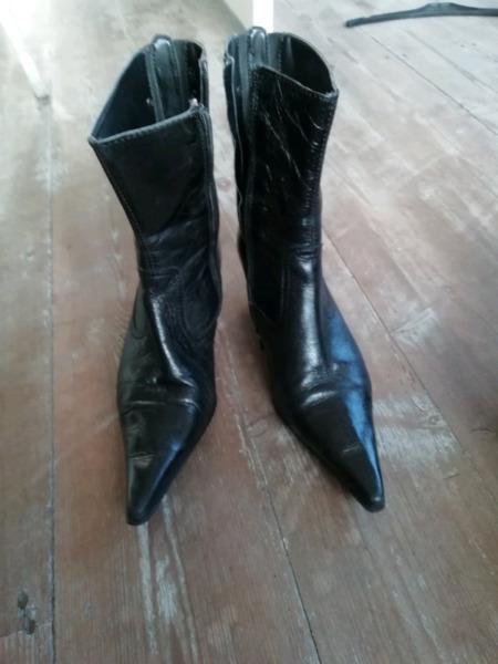 Ladies boot