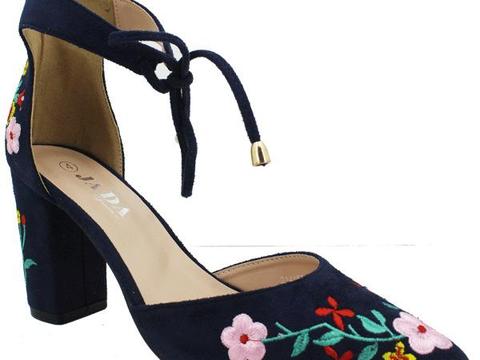 Ladies floral heels. Size 3 4 5 6 7