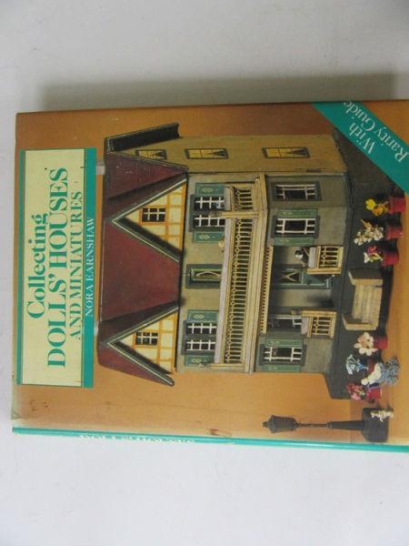 COLLECTING DOLLS' HOUSES - NORA EARNSHAW - AS PER SCAN