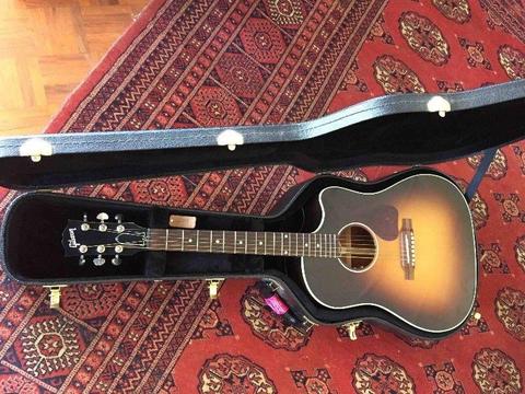A USA Gibson J45 acoustic