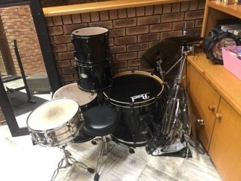 Pearl vision drum kit