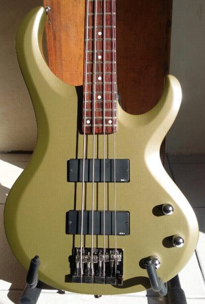 Ibanez BTB200DGF Boutique series Electric Bass guitarIMMACULATESeePics