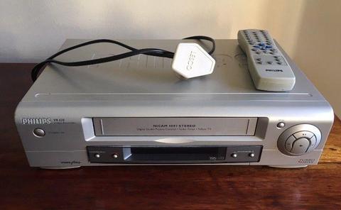 Philips VCR machine model VCR630 with remote