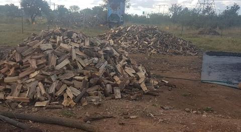 Firewood bakkie load R750