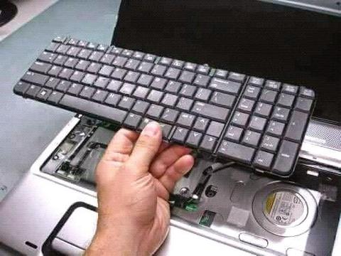 LAPTOP KEYBOARD REPLACEMENT DONE WITHIN 5 MINUTES, AND WHILE YOU WAIT