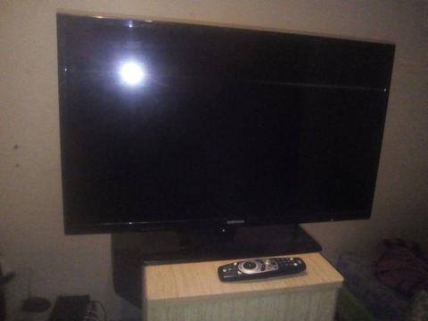 32 inch Samsung Led Tv - Hd - Usb - Remote - Spotless - - Bargain !!!!!