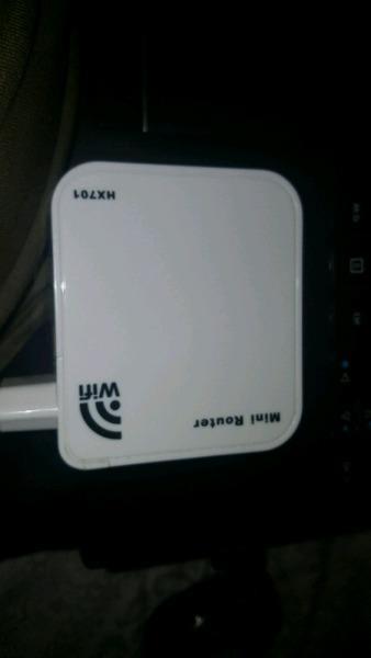 Mini Wi-Fi Router/Repeater