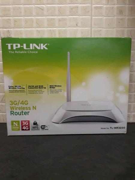 TP Link Wireless Router & Antenna