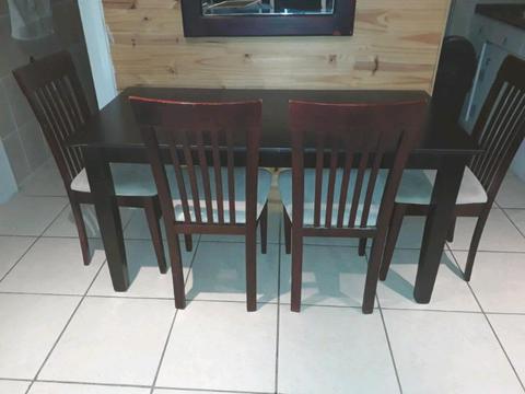 Dining room table 4 seater